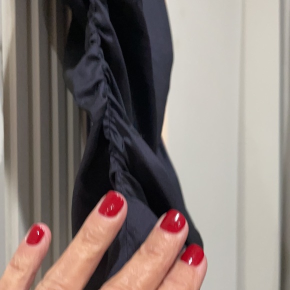 PARIS Navy 70% silk stretch, beautiful piece w/skirt or under jacket - Picture 7 of 9